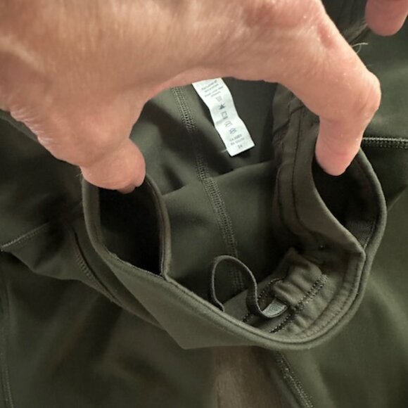 Lululemon Dark Olive green Leggings With side Pockets and Small Hole - Picture 6 of 16